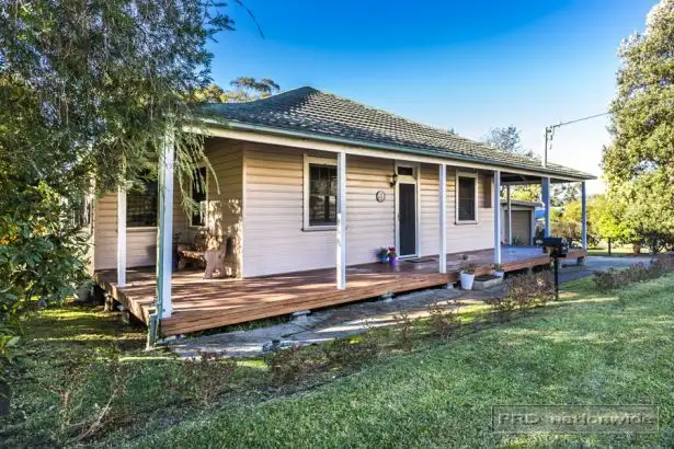 11 Awaba Street, Teralba NSW 2284