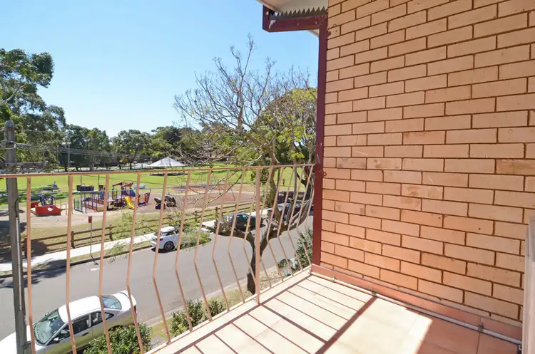Second view of Homely unit listing, 10/12 Barber Ave, Eastlakes NSW 2018