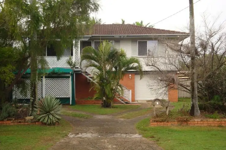 18 Rossinton St, Birkdale QLD 4159