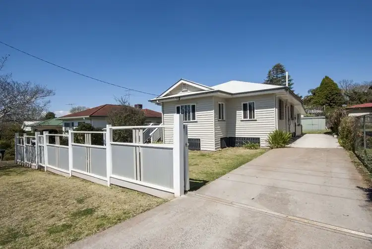 28 Elizabeth Street, South Toowoomba QLD 4350