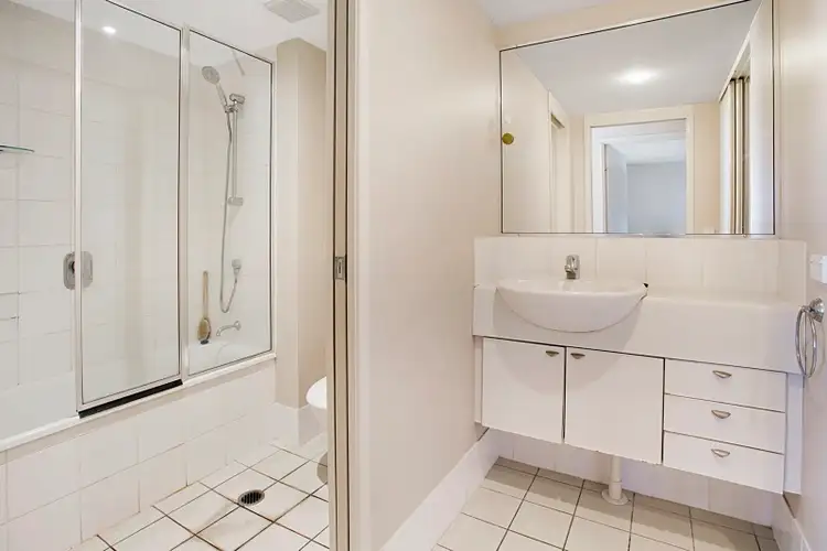 Fifth view of Homely unit listing, 56/7 Landsborough Tce, Toowong QLD 4066