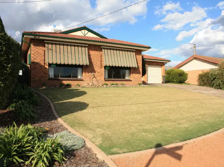 18 Merriman, Yass NSW 2582