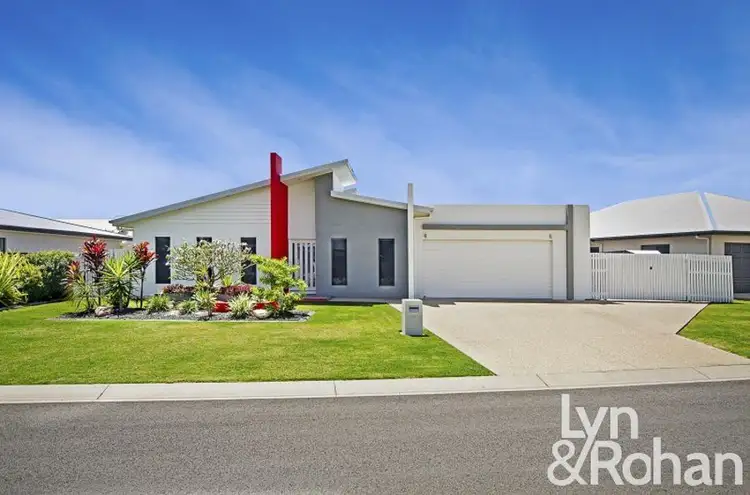 6 Batiki Circuit, Burdell QLD 4818