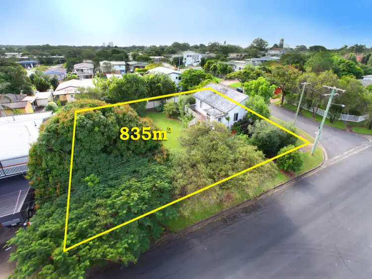 15 Horder Avenue, Labrador QLD 4215