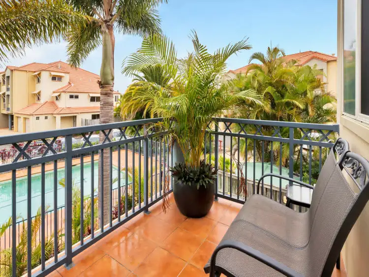 45/82 Limetree Parade, Runaway Bay QLD 4216