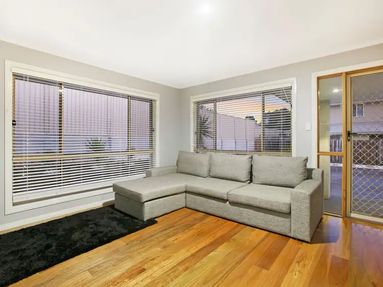 Second view of Homely house listing, 5 Merle Court, Birkdale QLD 4159