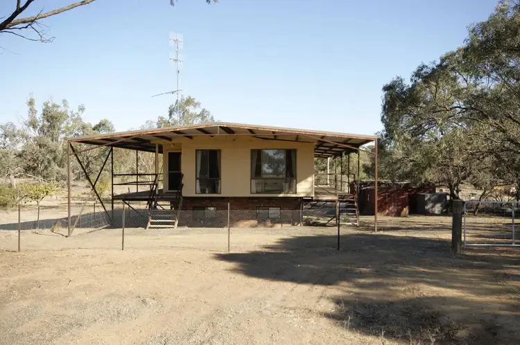 8 Lang St, Wanganella NSW 2710