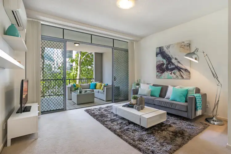 4/7 Landsborough Terrace, Toowong QLD 4066