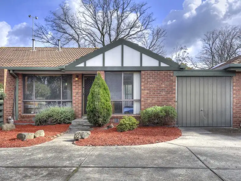 Main view of Homely villa listing, 2/19 Raeburn Street, Pascoe Vale VIC 3044