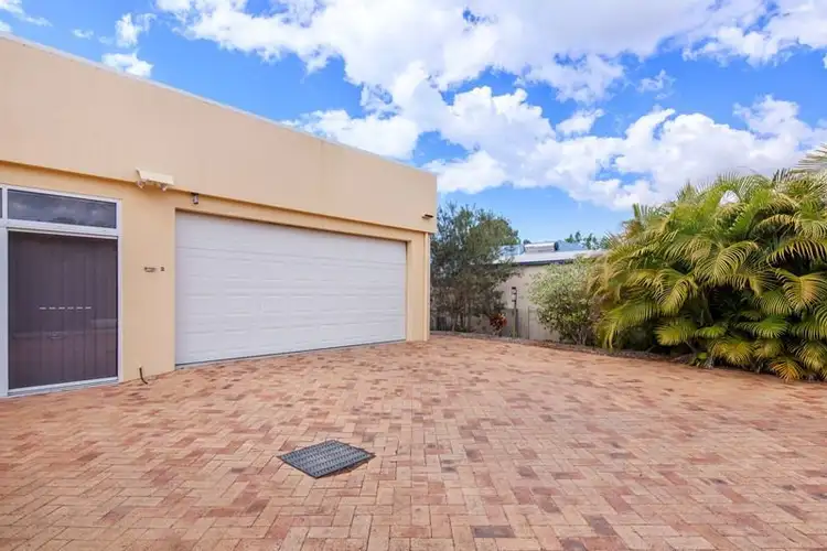 Fifth view of Homely house listing, 2/215 Esplanade, Pialba QLD 4655