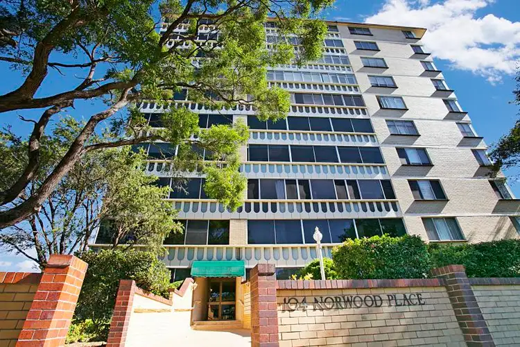 17/104 Station Road, Indooroopilly QLD 4068