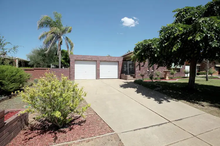 86 Maple Road, Lake Albert NSW 2650