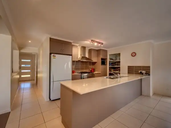 25 Snowy River Circuit, Forest Lake QLD 4078