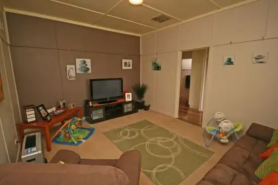 Fifth view of Homely house listing, 19 Edgeroy Street, Tamworth NSW 2340