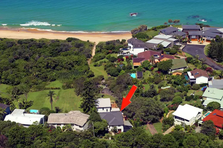 23 Sapphire Crescent, Sapphire Beach NSW 2450