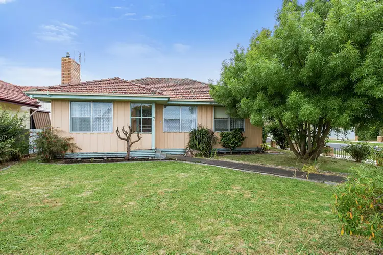 7 McLeod Street, Colac VIC 3250