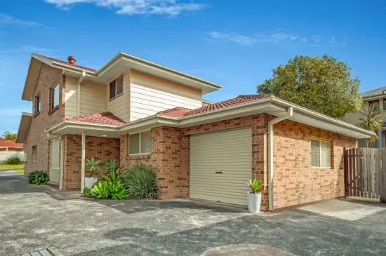 Main view of Homely townhouse listing, 2/35 Boronia Street, East Gosford NSW 2250