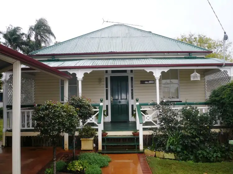 3 Buckland, Harristown QLD 4350