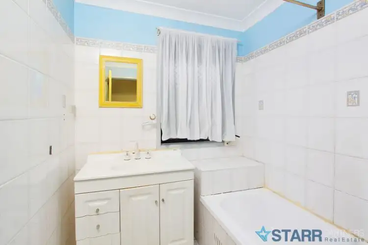 Sixth view of Homely house listing, 5 Edsel Place, Hassall Grove NSW 2761