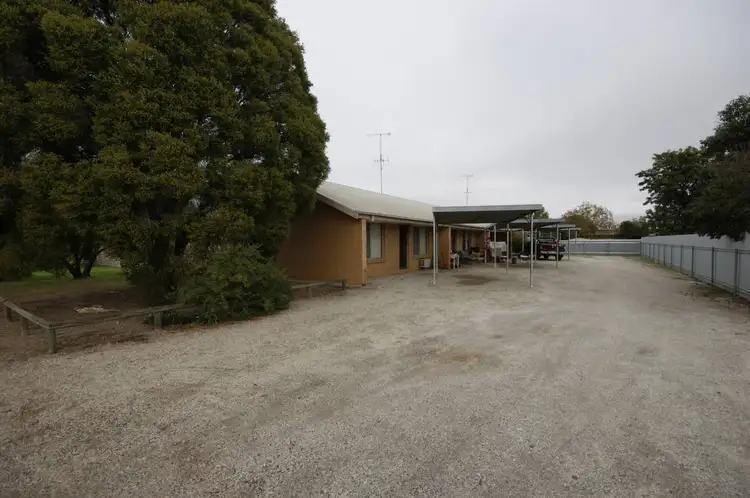 Main view of Homely block of units listing, 284 Henry Street, Deniliquin NSW 2710