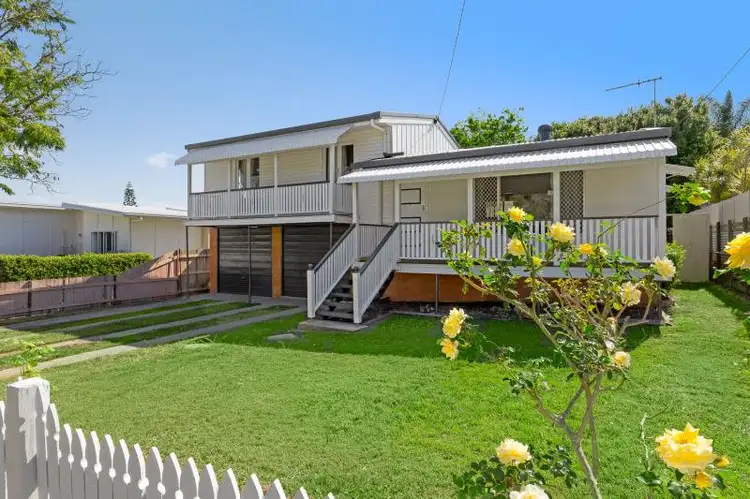 16 WEABER ST, Clontarf QLD 4019
