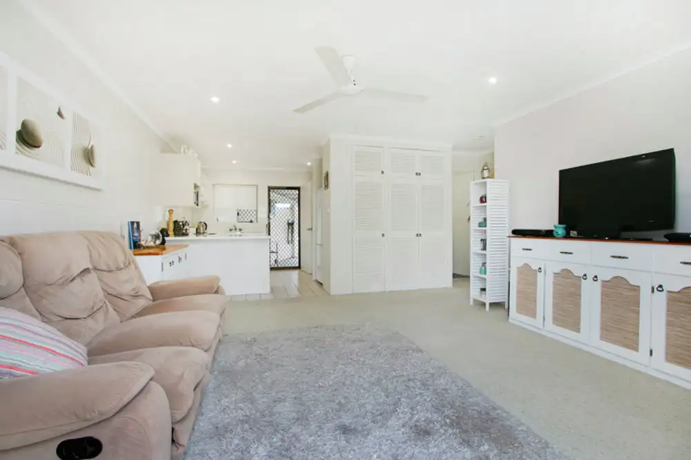 Main view of Homely unit listing, 1/473 McCoombe Street, Mooroobool QLD 4870