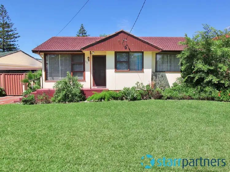33 Solo Crescent, Fairfield NSW 2165