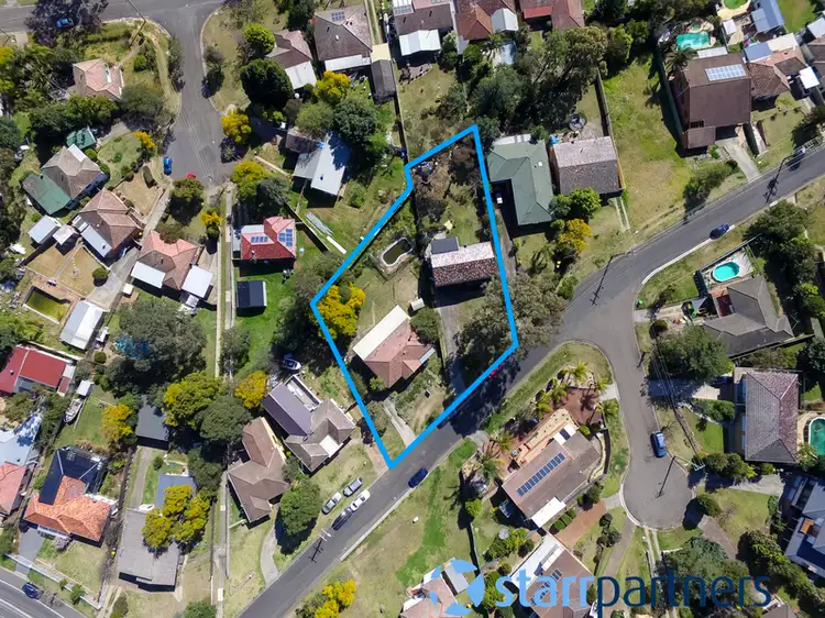 8 Austin Ave, Campbelltown NSW 2560