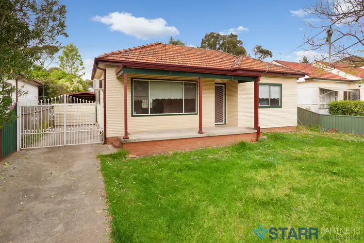8 Braddon Street, Oxley Park NSW 2760