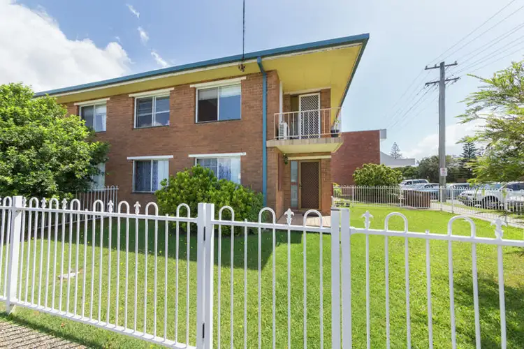 1/12 Queen St, Woolgoolga NSW 2456
