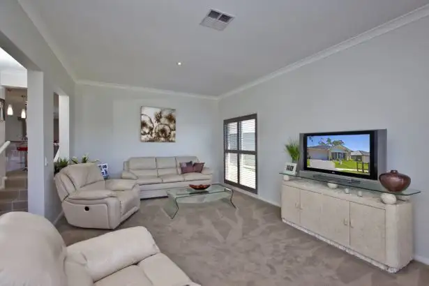 Fifth view of Homely house listing, 8 Crestview Street, Fletcher NSW 2287