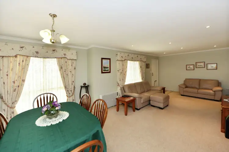 Second view of Homely house listing, 8 McQuade Ct, Kearneys Spring QLD 4350