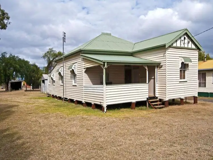 4 Hartwig Street, Goombungee QLD 4354