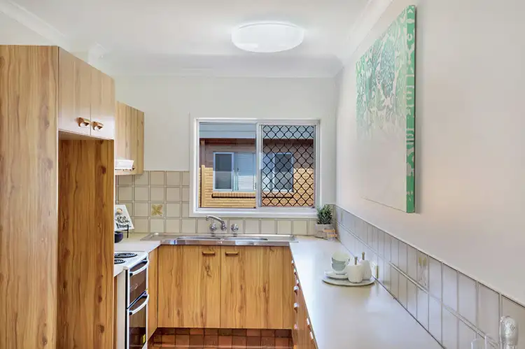 Fourth view of Homely unit listing, 7/70 Marine Parade, Miami QLD 4220