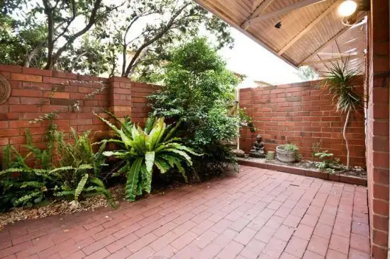 8/25 Comer Street, Como WA 6152