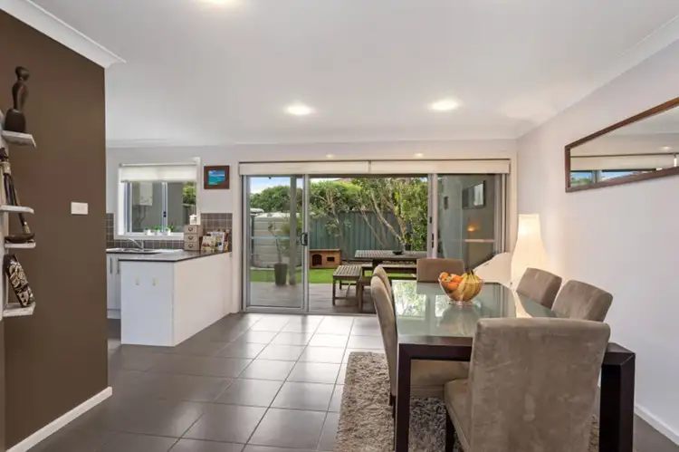 Fifth view of Homely townhouse listing, 2/11 Dawson Street, Waratah NSW 2298