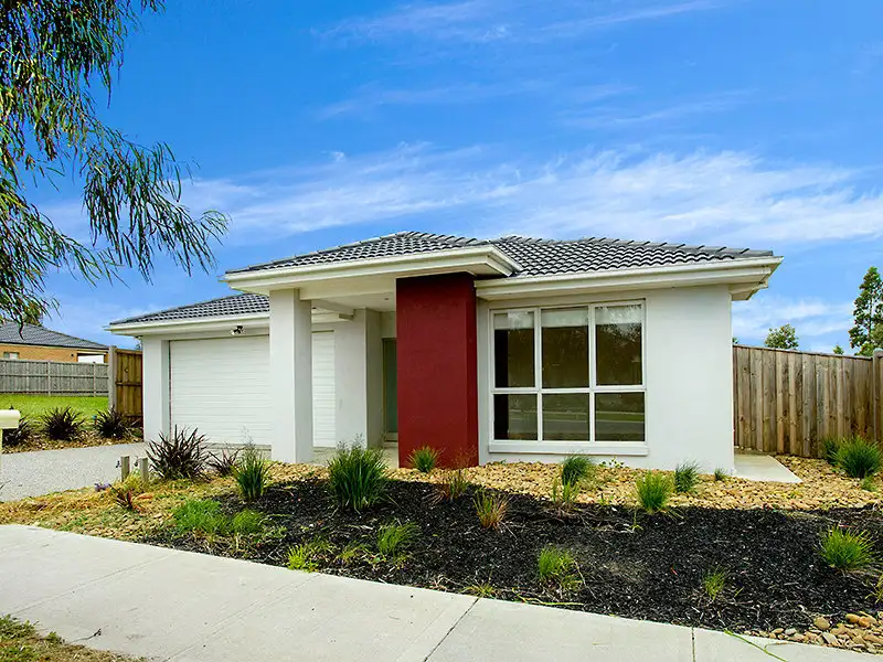 Main view of Homely house listing, 33 Fairhaven Avenue, Beveridge VIC 3753