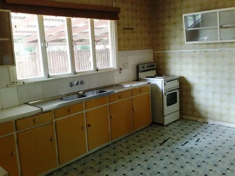 Third view of Homely house listing, 8 Edgar Street, Eastern Heights QLD 4305