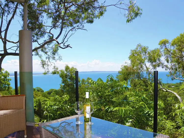 25 Bayview Road, Noosa Heads QLD 4567