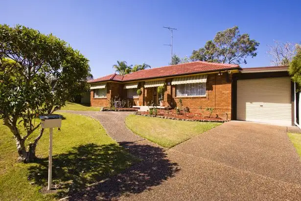 71 Ian Street, Eleebana NSW 2282