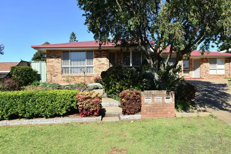 1/4 Araluen Court, Kearneys Spring QLD 4350