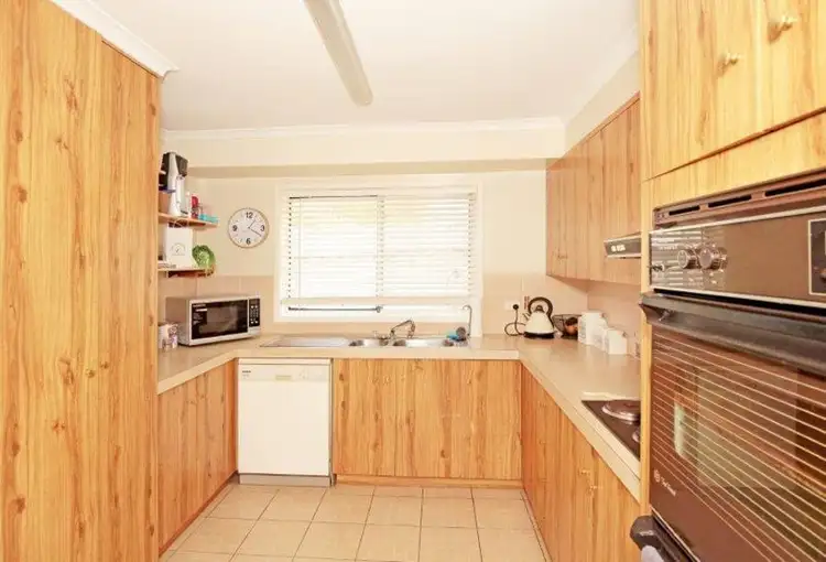 Fifth view of Homely house listing, 2 Gardenia Avenue, Lake Albert NSW 2650