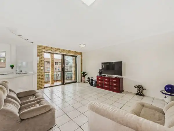 Fifth view of Homely apartment listing, 6/76 Coolangatta Road, Kirra QLD 4225