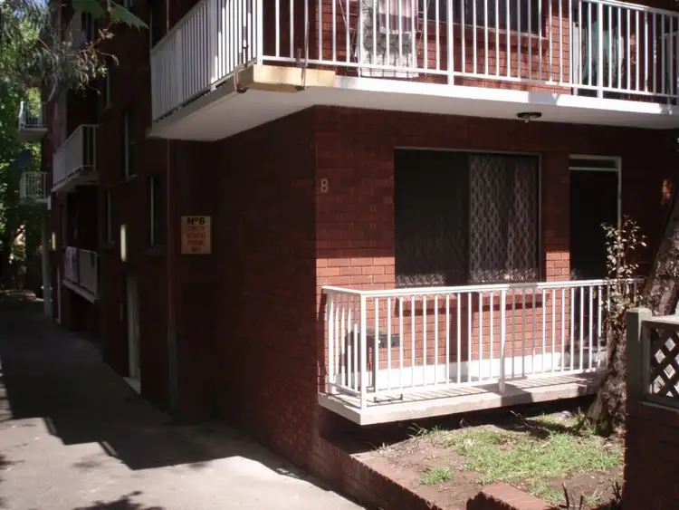 2/8 Allen st, Harris Park NSW 2150