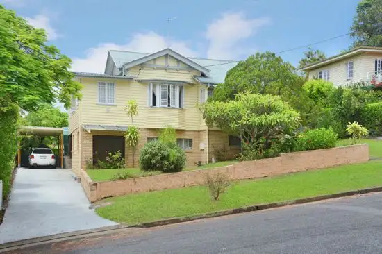 18 Gower St, Holland Park West QLD 4121
