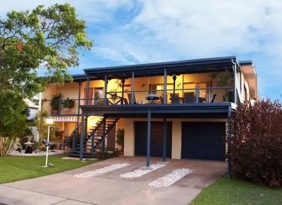 19 Holiday Parade, Scarness QLD 4655