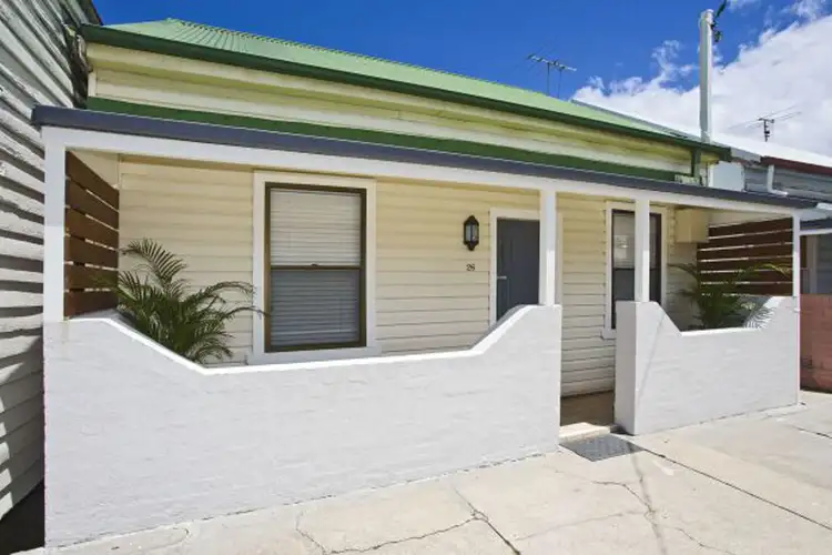 26 Howden Street, Carrington NSW 2294