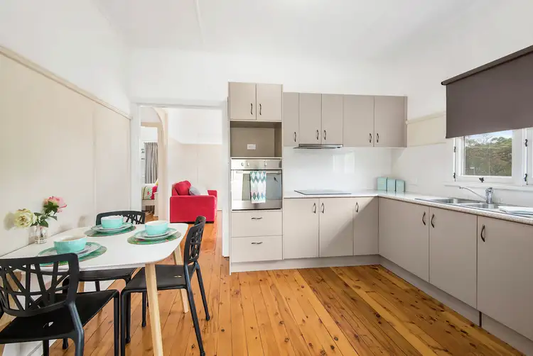 2 First Avenue, Harristown QLD 4350