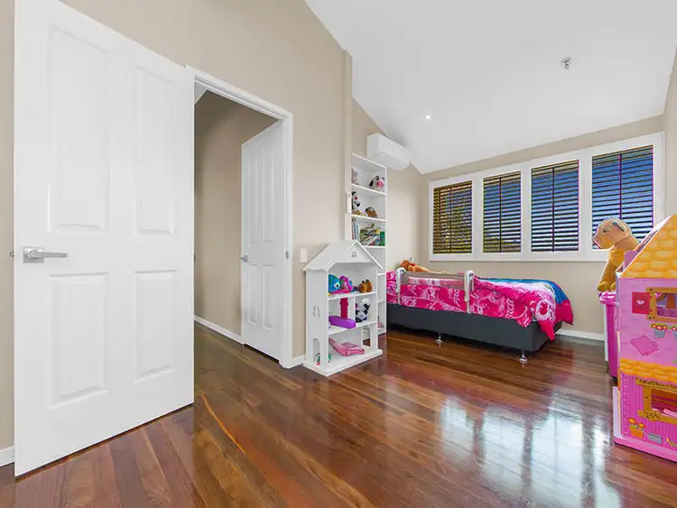 Sixth view of Homely house listing, 5 Kennedy Court, Mount Ommaney QLD 4074