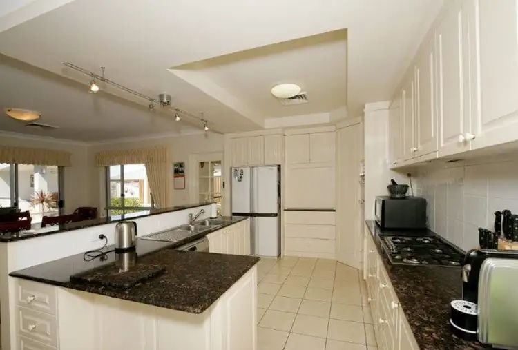 Fourth view of Homely house listing, 8 Dobell Place, Wagga Wagga NSW 2650
